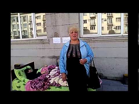 ზუგდიდის გამგეობასთან 78 წლის ქალბატონმა და მისმა შვილმა უვადო შიმშილობა გამოაცხადეს