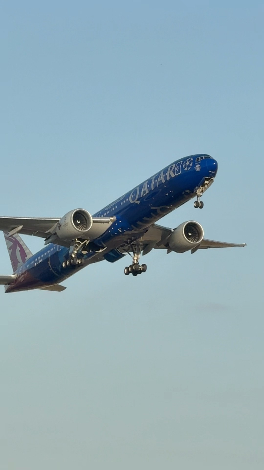 UEFA champions League Qatar Airways Boeing 777-300ER #qatar #uefa