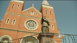 Fans, Players Attend Mass To Honor Dan Rooney At Training Camp