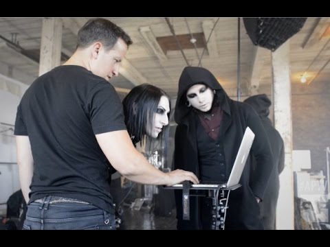 pressed cafe “I don’t want to be an ignorant d*ckhead that just spews dumb sh*t ”—Chris Motionless on politics