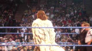 SMACKDOWN BERCY 26 SEPTEMBRE 2009 - ENTREE DU CATCHEUR JOHN MORISSON