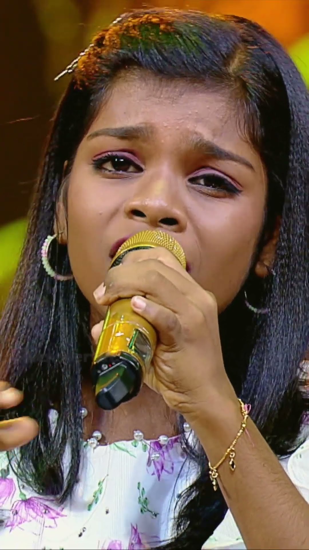 അമ്മയ്ക്കും അച്ഛനും നീഹാരകുട്ടിയുടെ സ്നേഹ സമ്മാനം❤️