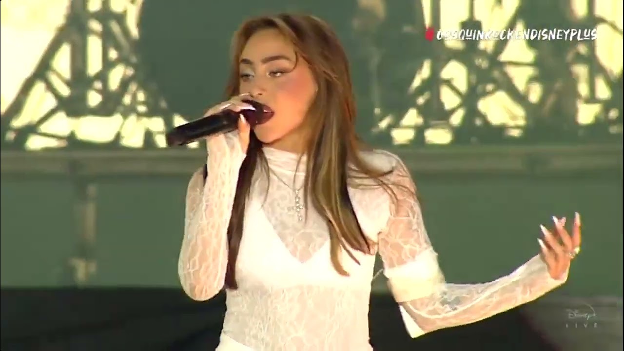 NICKI NICOLE cantando MAMICHULA en el Cosquin Rock #nickinicole #trueno #mamichula #bizarrap