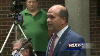 Emotions high at meeting over fate of Confederate monument