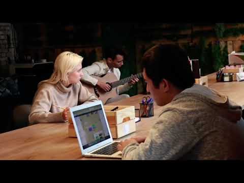 PRETENDING to be a beginner, then SHREDDING 🎸🫢 #prank #funny #funnyvideo #guitar #public