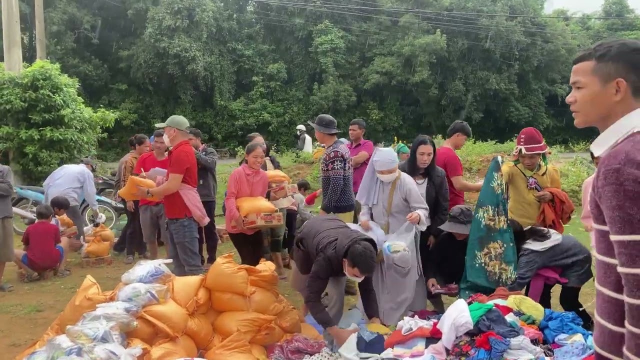 TEENzorus Mix 3 Broadcast Made in Beat Machine Cove Beach Coast Sand Roses Flowers Petals