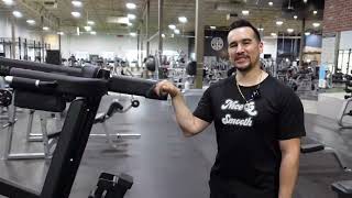 Split Squat (Single Leg Press) on Pendulum Squat (Matrix Magnum Series)