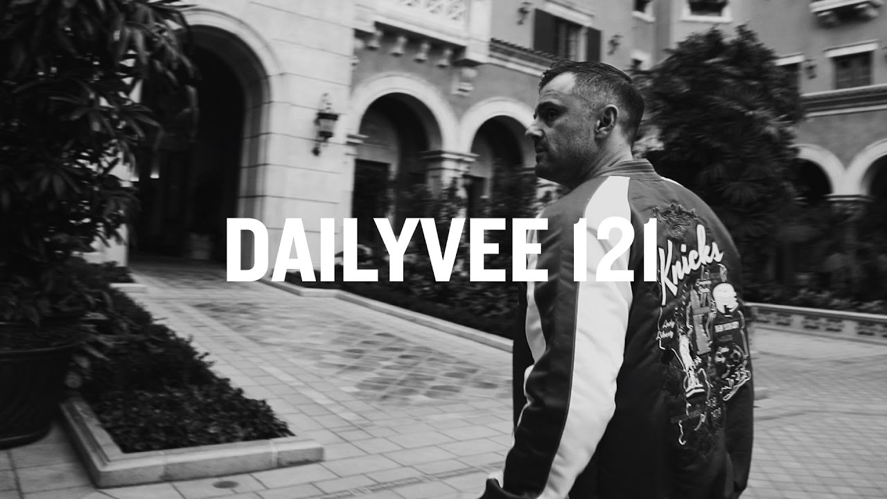 2017 CES HUSTLE | DailyVee 121
