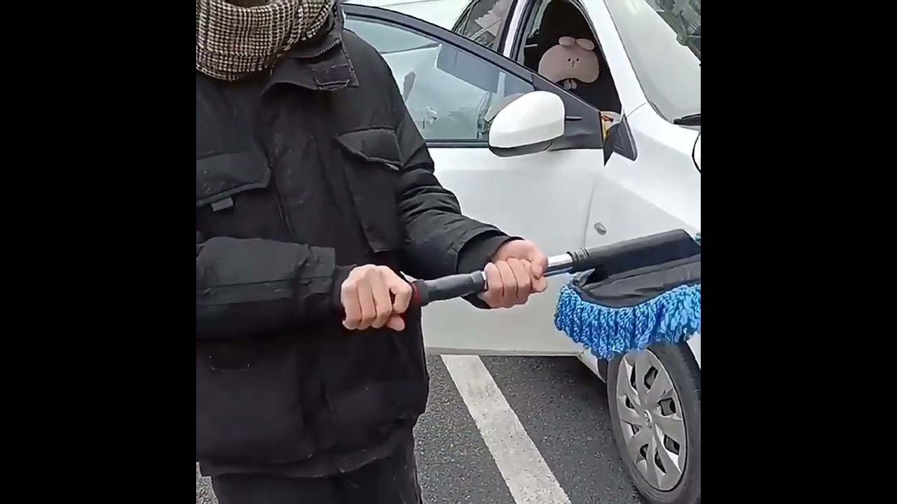 Extendable Microfiber Cleaning Brush Scratch-Free Vehicle Cleaning Tool for Cars, Trucks,SUV & Bikes