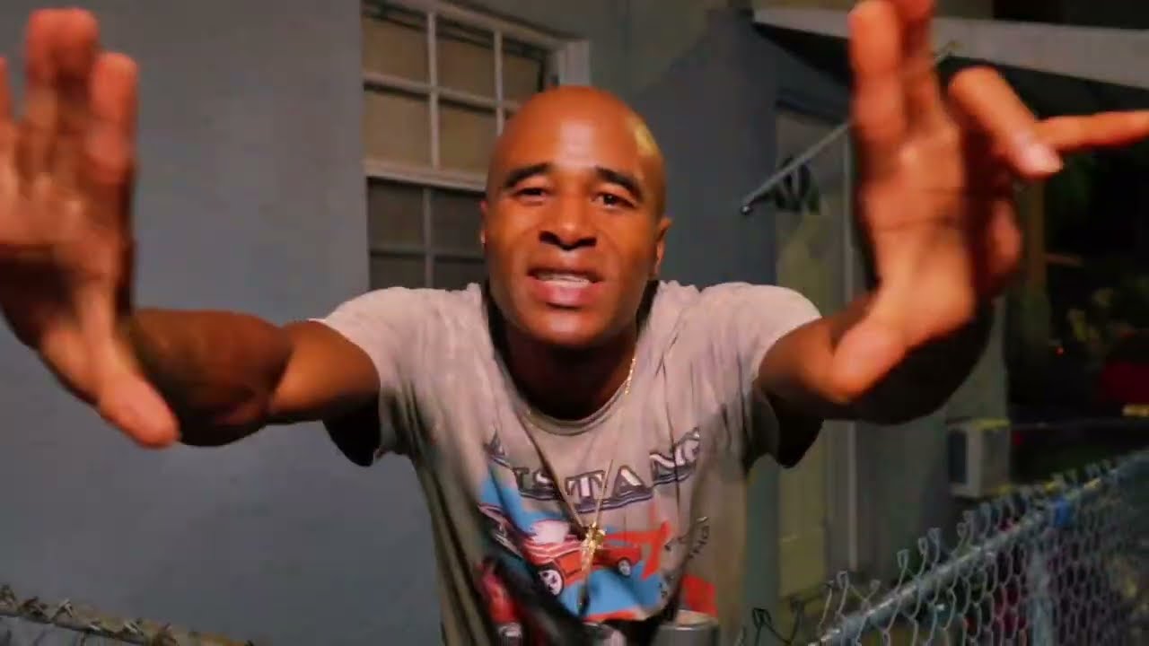 Makaio Love5 -School Boy / Since 16 [ Official Music Video]