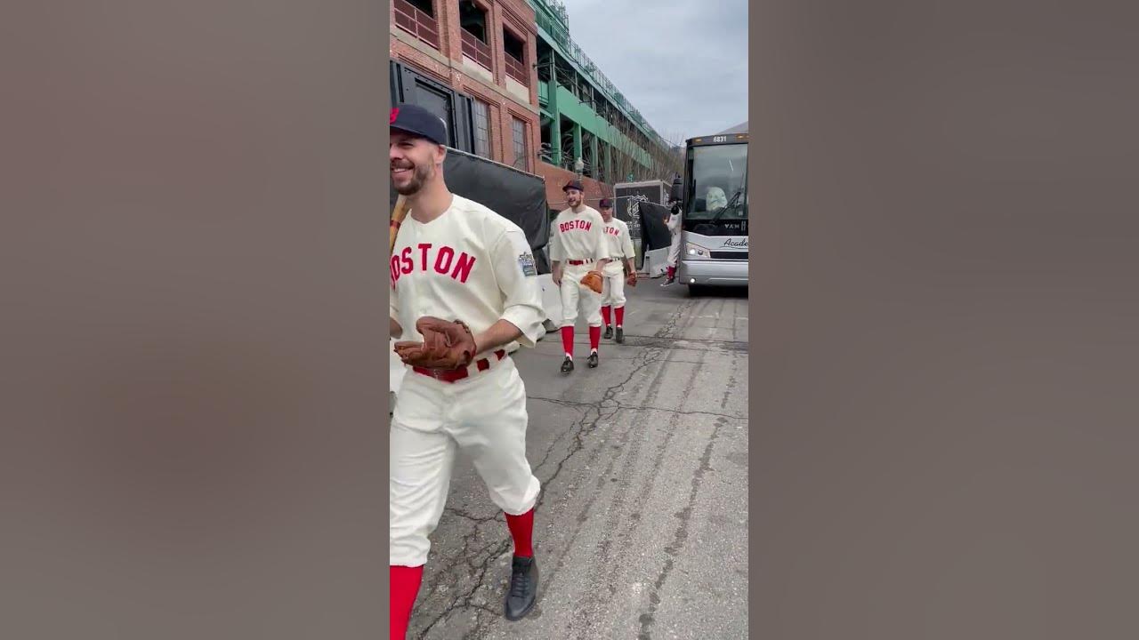 WATCH: Bruins honor Boston Red Sox with incredible pre-game outfits at winter  classic