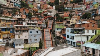 Comuna 13 de Medellín (Escaleras eléctricas)