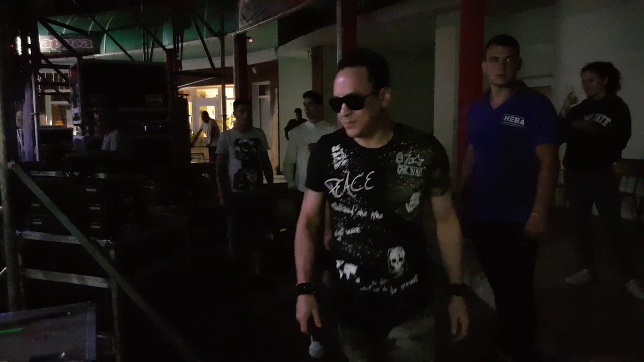 Отпетые Мошенники в Крыму. Выход на сцену на День посёлка Черноморское.