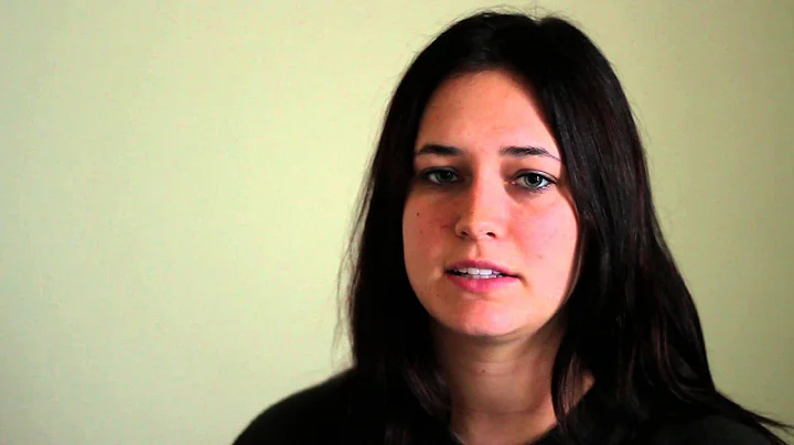Claire Cummings Video Bio