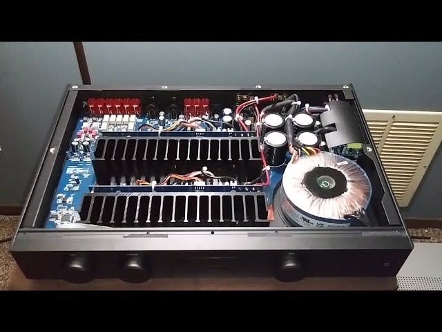 Audiolab 8300a Dual Mono Integrated amp Review/ The Big Brother