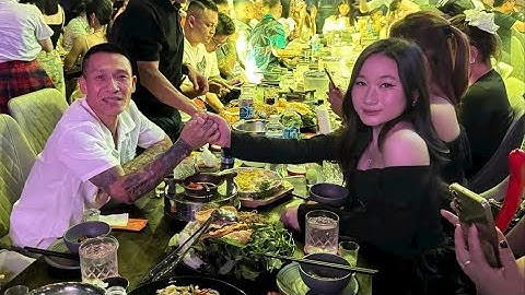 Bột sắn dây 230K-1 cân. Chè Thái Nguyên 1 cân-350K. Áo tích cô 120K 1 đôi.Áo 3 lỗ 100K-1 đôi