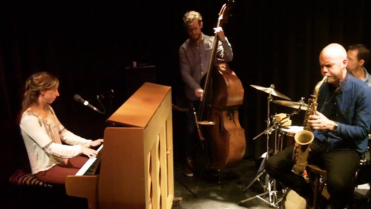 Maartje Meijer & Band, Zie je ik hou Van Je (Herman Gorter), Live in