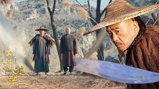【Kung Fu Film】Top expert assassinates the old man, but he’s well-hidden, invulnerable in iron armor!