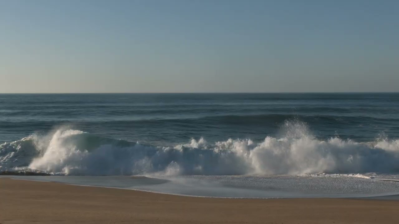 Ocean Waves Relaxation | Soothing Waves Crashing on Beach (4K UHD)