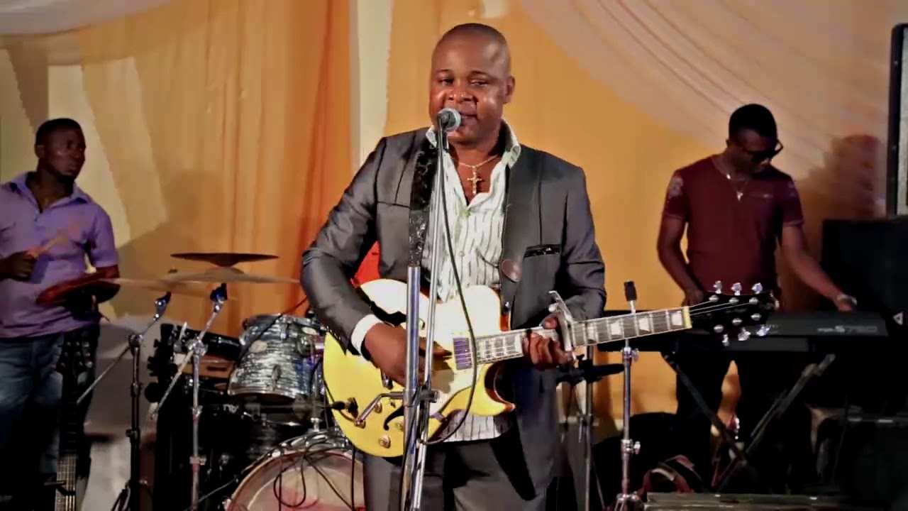 The King Pereama Freetown performs live on stage band. (Ijaw)