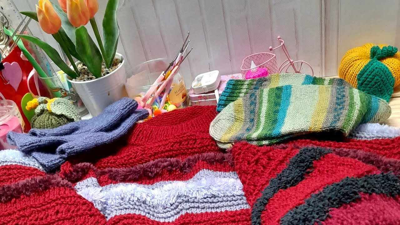 Епізод жовтня 🍁🍁🍁Готові роботи🍁 Просування процесів🍂🍂🍂 #українавяжедружно  #knitting #sockknitting 