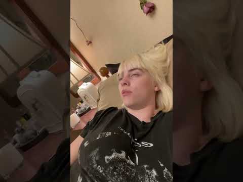 Billie Eilish boob bounce🔥. #billie #eilish #hot #sexy #beautiful #