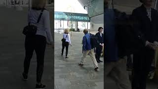 ERIC CLAPTON “CANT DO IT RIGHT NOW” NOT INTERESTED IN SIGNING AUTOGRAPHS