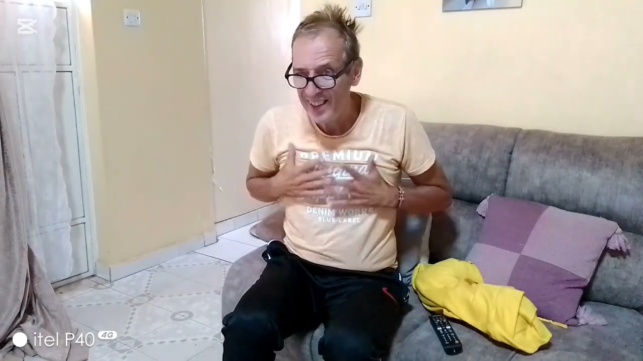 Making Christmas tree with balloons.