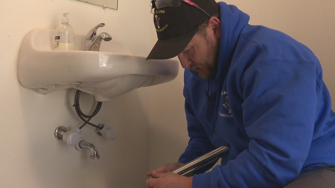 Extreme cold leads to surge in frozen pipe calls for Green Bay plumbers