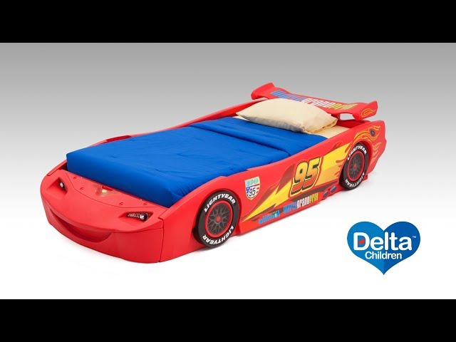 Delta Children Disney/Pixar Cars Lightning Mcqueen Car Toddler Bed