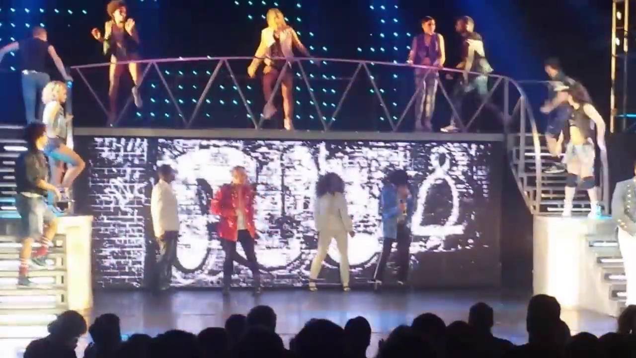 THRILLER Live 04 Bad, Black Or White & Smooth Criminal Reprise @ Herning, DK 2015-11-09