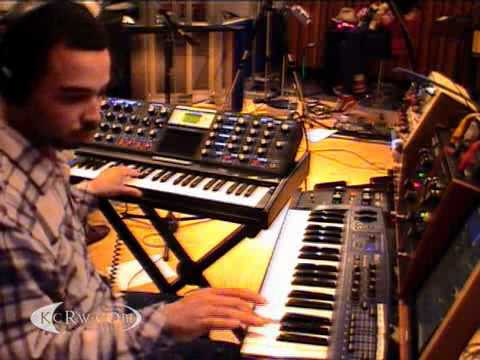 Ima Robot performing "Sail With Me" on KCRW