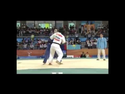 competition คืออะไร JUDO 2010 Asian Games: Ye-Sul Hwang (KOR) - Kyong Sol (PRK)