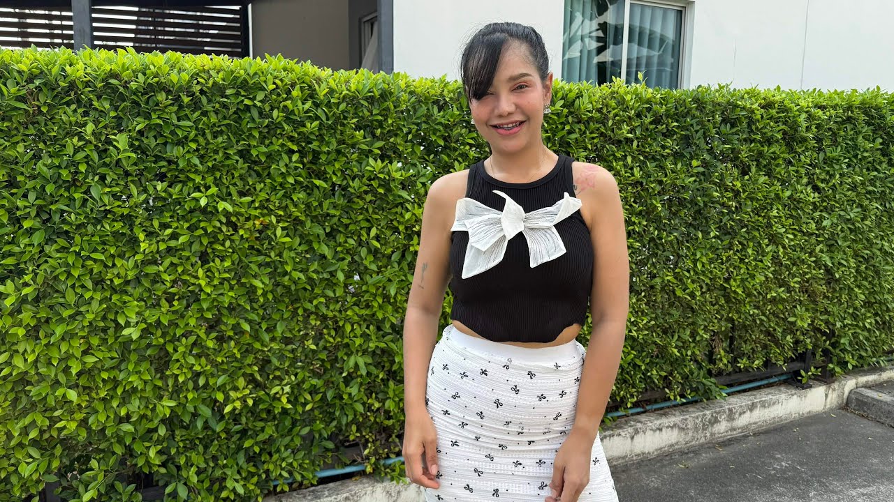 Life Thai Street Food Lady Oil Noodle Shop in Bangkok Thailand 🍜🇹🇭