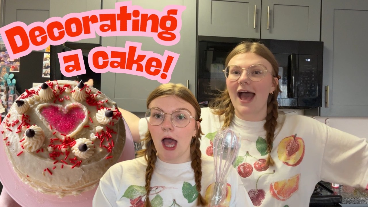 Ali Elaine Tries: Cake Decorating