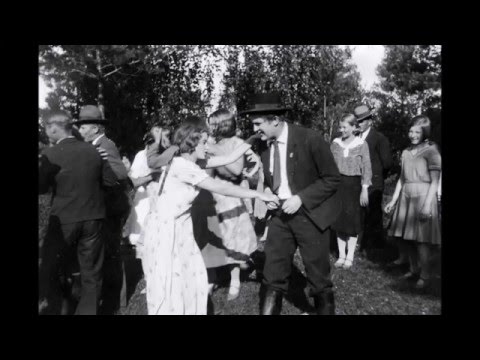 KUN RUUSUT KUKKIVAT,