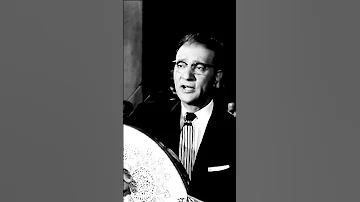 انا بحبه واراعي وده محمد عبدالوهاب 
