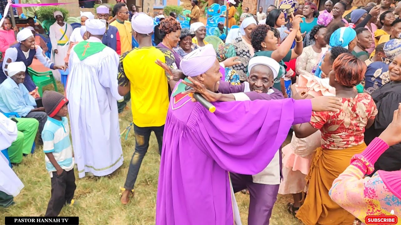 AKORÎNO GUKENÎO MUNO NÎ NYIMBO CIA IKAAMBAÎNI NA KUÎGERERA