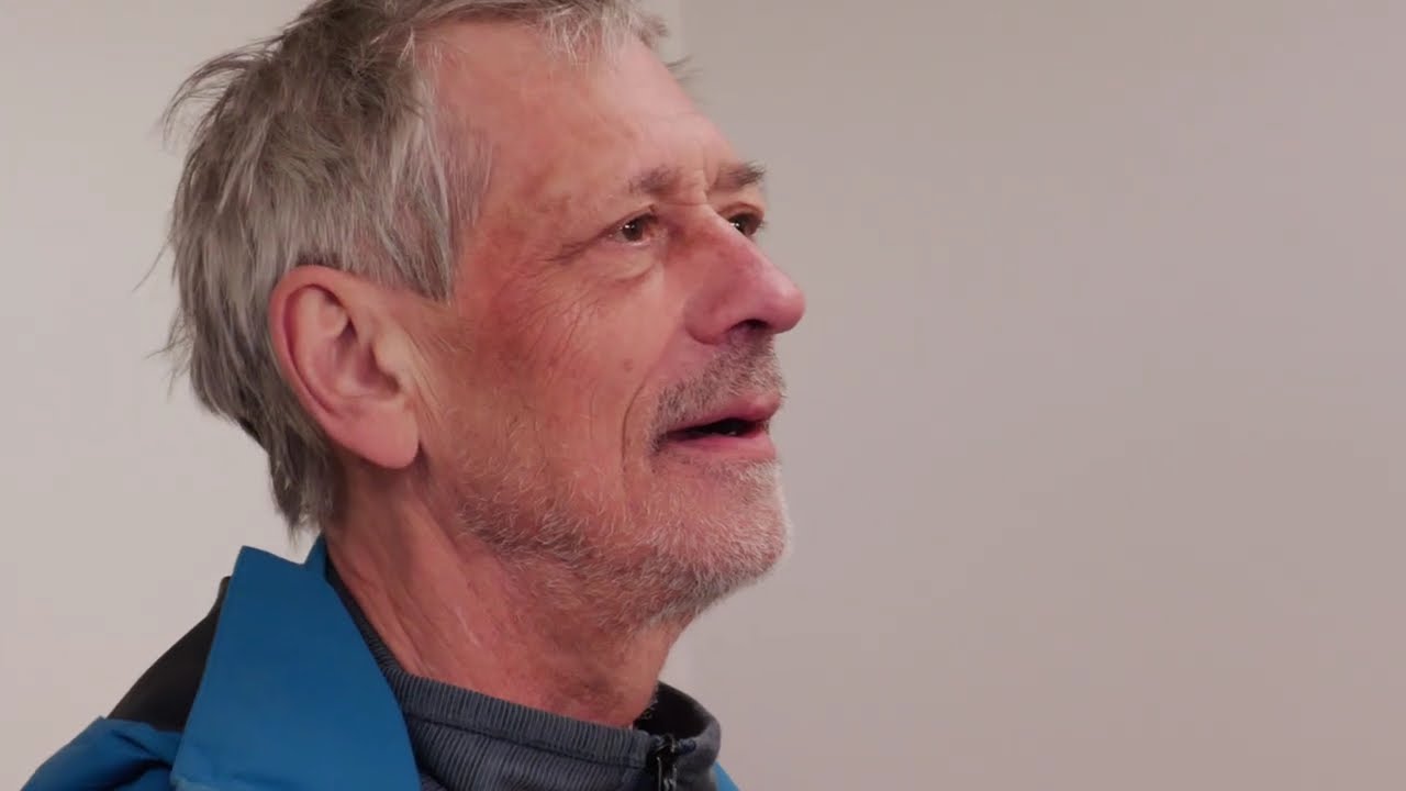 JAVORNÍK-Horňácká cimbálová muzika vyhrávala na lidové zabíjačce a zazpíval si herec IVAN URBÁNEK