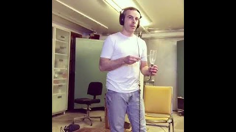 Wedding glass clinks