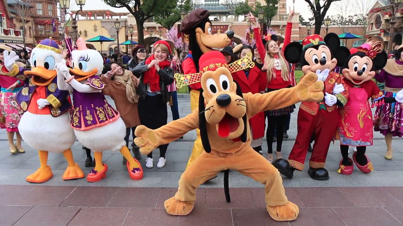 Mickey Avenue Chinese New Year Shanghai Swing - Shanghai Disneyland - Shanghai Disney Resort