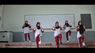 TUGAS PENJAS  SENAM IRAMA (BETTER WHEN I'M DANCIN') KELOMPOK 5 - KELAS 1A PGSD