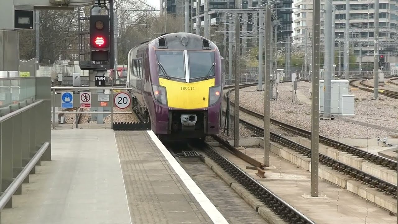 Trains at: London St Pancras International - 28 March, 2022