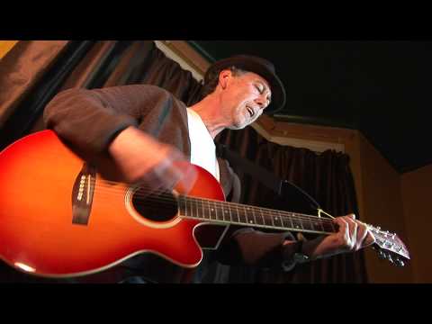 Steve O'Donoghue sings My Guitar