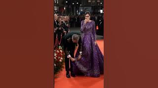 Something is missing by king Felipe in gown #familiarealespañola #felipevi #letizia #catherine