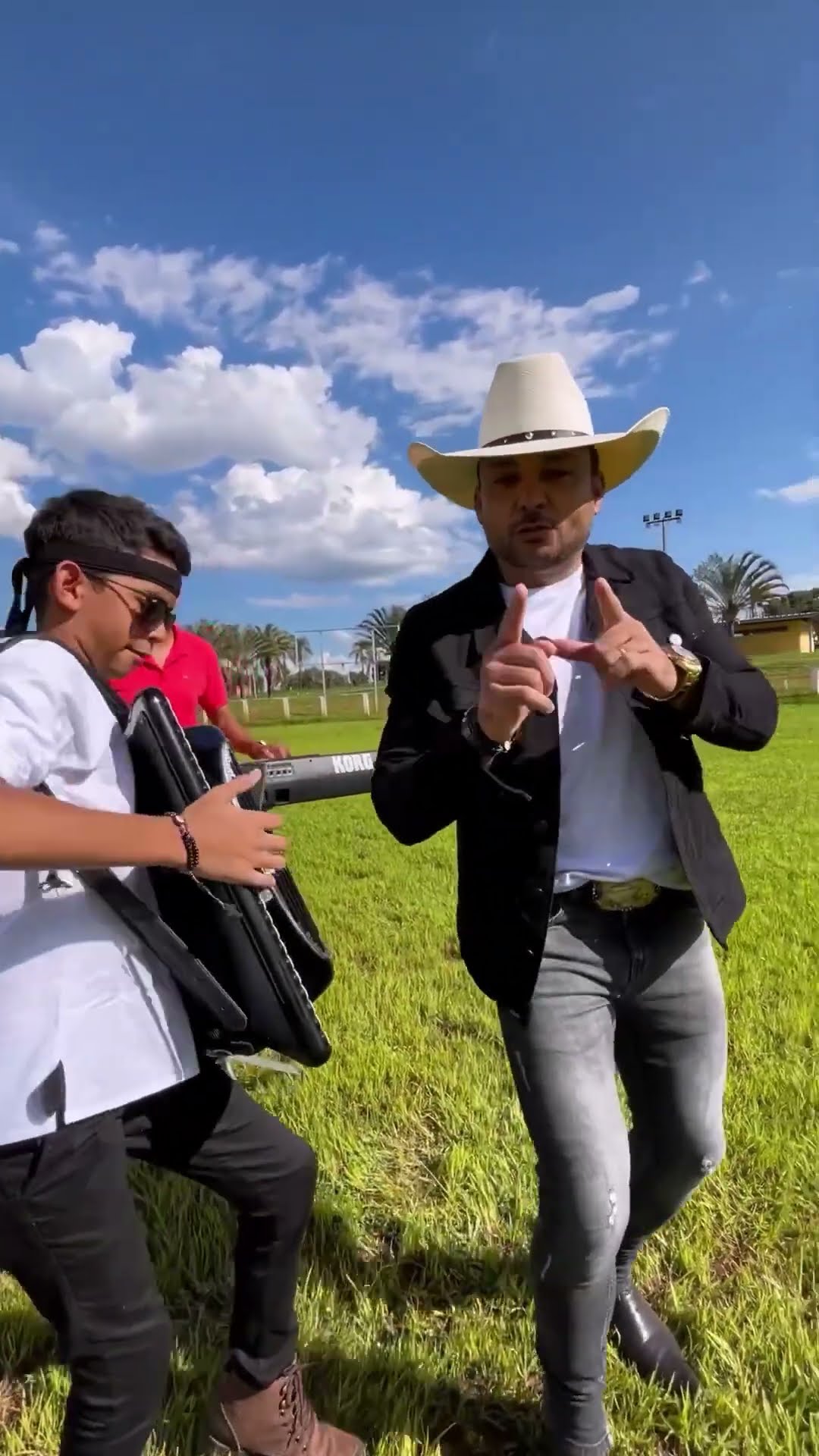 Eita forró bom com Leãozinho do forró #boanoiteee #leaozinho #forro#estourou