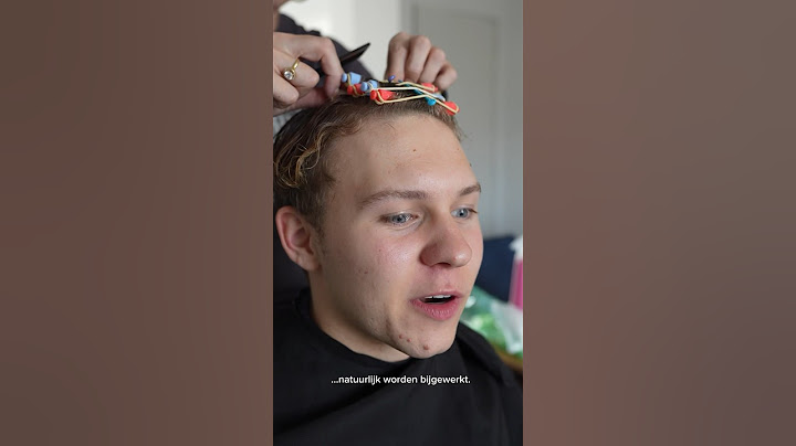 Aaron krult zijn haar ELKE ochtend? 😱😳 Wist jij dat onze krullen nep waren? 🤔