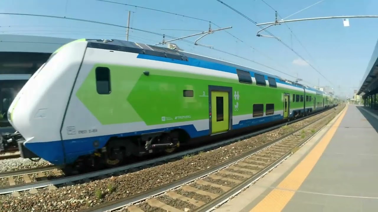 Treni alla stazione di Rho