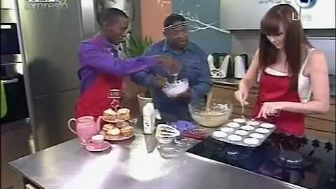 Sasko :Strawberry pavlova cupcakes : Katelyn Willi...