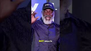 Self-Indulgence vs. Service: The True Path to Wealth #shorts